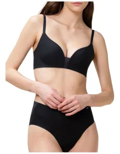Promo ⭐ Triumph Flex Smart Padded Bra In Black ❤️ 9 Promo ⭐ Triumph Flex Smart Padded Bra In Black ❤️ -Outlet balconette-bras-lingerie Store unnamed file 1097
