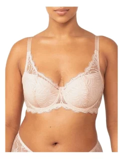 Brand new π Triumph Essential Lace Balconette Wired Padded Bra In Baby Pink π