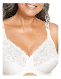 Flash Sale 🧨 Berlei Classic Lace Underwire Bra In Ivory 👍
